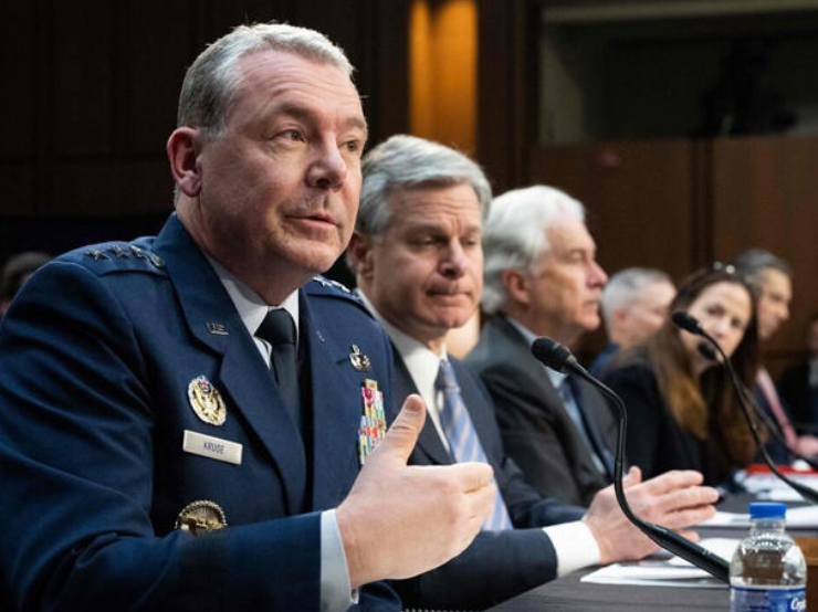 Despiden a general jefe de Agencia de Inteligencia y Trump se enfurece