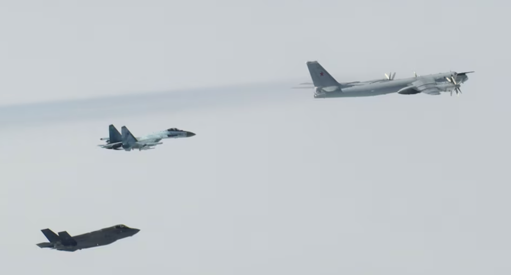 EEUU intercepta aviones Rusos en Alaska. Se trató de un avión de reconocimiento