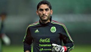 En el 2012 conquistó la medalla de oro con la Selección Mexicana, en los Juegos Olímpicos de Londres.