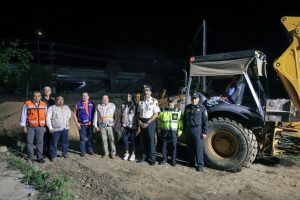 Trabajos nocturnos avanzan en la zona del Paso Superior Vehicular “City Center” para agilizar el tránsito en Mérida.