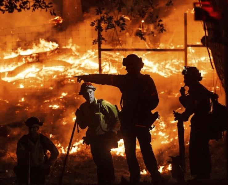 Críticas a Trump por arresto de dos bomberos migrantes