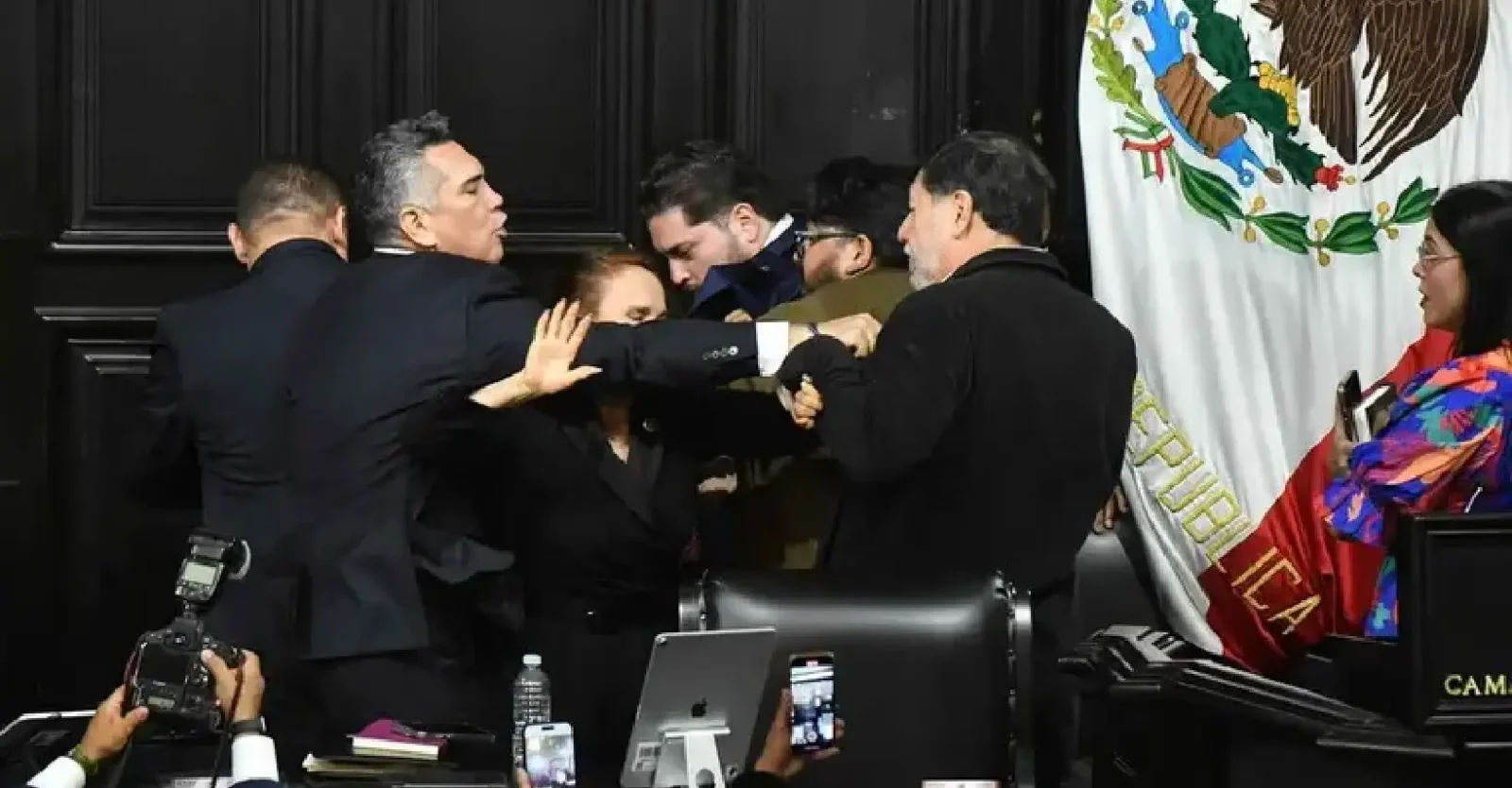 Denunciarán a Alito Moreno penalmente escándalo en el Senado