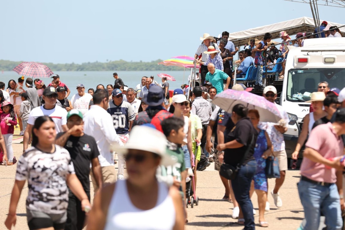 Frontera cierra con algarabía