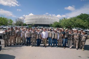 Tras más de 13 años sin actualizar su parque vehicular, el Gobernador Joaquín Díaz Mena instruyó la adquisición de 21 vehículos nuevos para garantizar la fumigación masiva en todo el estado.