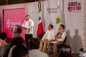 Gobernador Joaquín Díaz Mena anunció la instalación de un comité interinstitucional para enfrentar la Marea Roja entre Progreso y Sisal