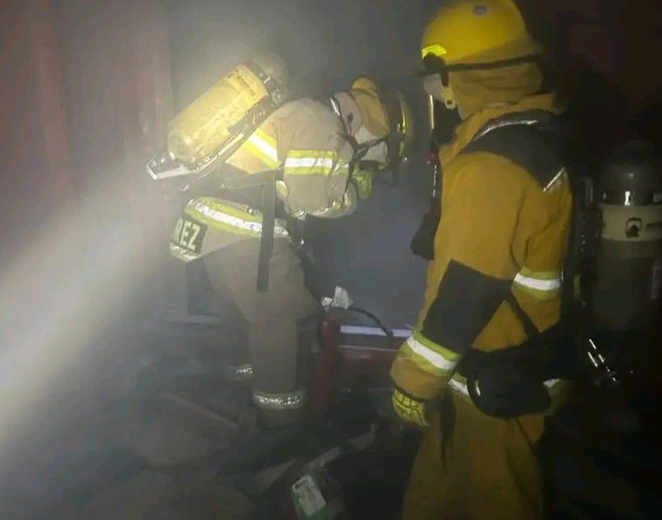 Se incendia barco en un astillero de Ciudad del Carmen