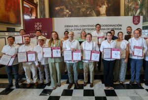 Autoridades y representantes de los 14 municipios que integran la Zona Metropolitana de Mérida, uniendo esfuerzos para impulsar la movilidad, servicios equitativos y la protección ambiental.