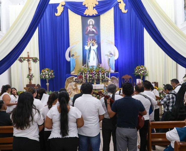 Misa de gallo y mañanitas a la Virgen de la Asunción: En Ciudad del Carmen