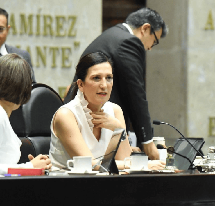 Morena se opone a que Kenia López encabece la Mesa Directiva