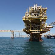Voluntad y coordinación para contrarrestar a los piratas en las plataformas petroleras