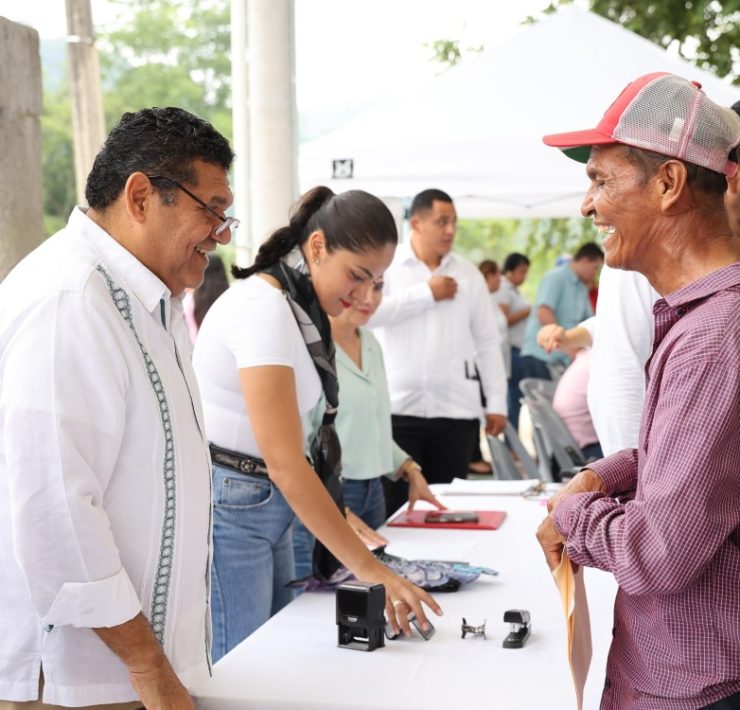 Pueblo zoque de Tacotalpa refrenda confianza en el Gobierno del Pueblo