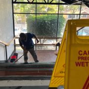 Señalan a funcionario del ISSSTE por presunta injerencia directa en el fallo de una licitación pública