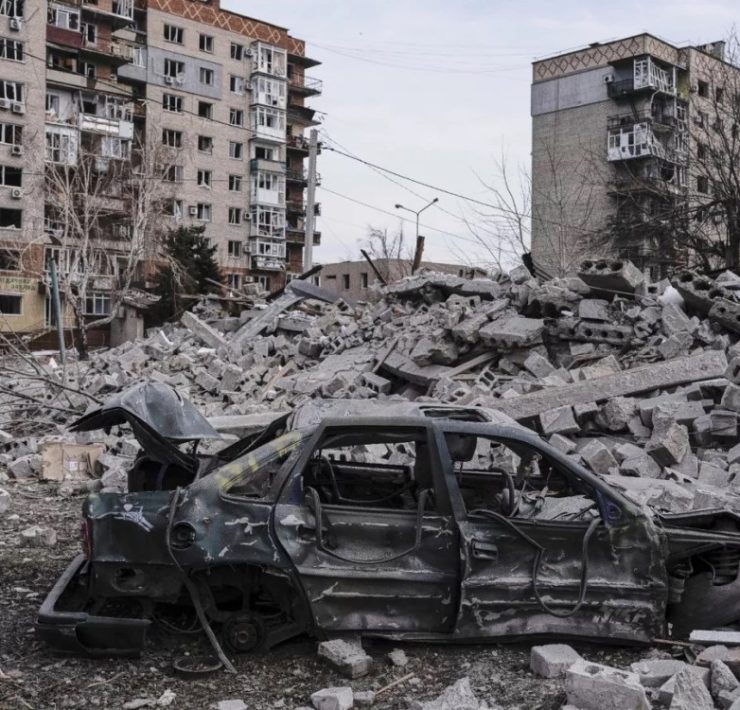 Ucrania evacúa más civiles en Donetsk