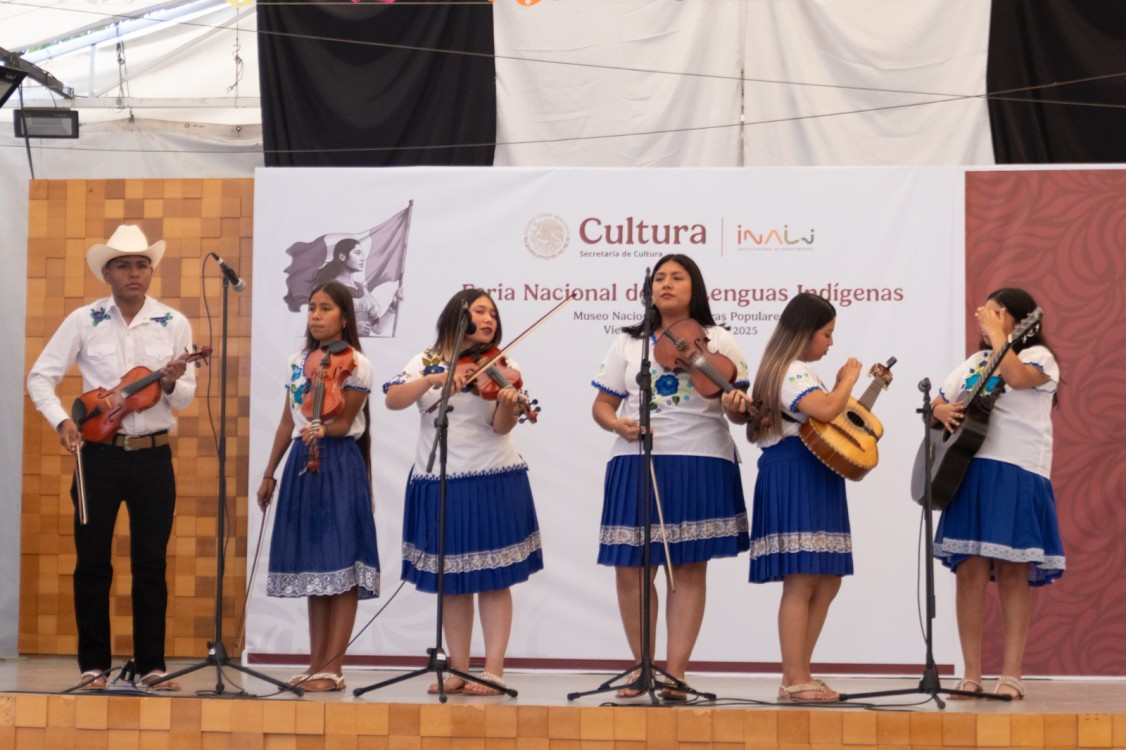Mujeres indígenas toman la voz en la FLIN 2025 para defender las lenguas originarias