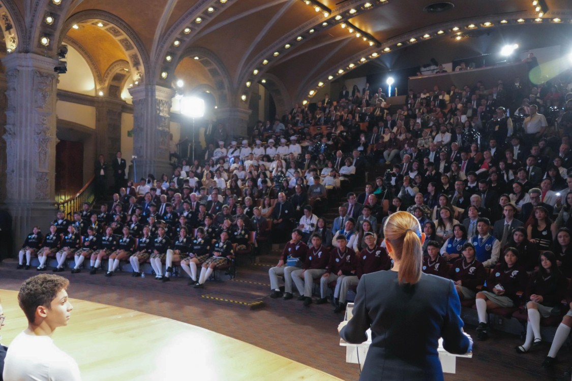 Sheinbaum lanza el Bachillerato Nacional en San Ildefonso: “Ningún joven se quedará sin estudiar”
