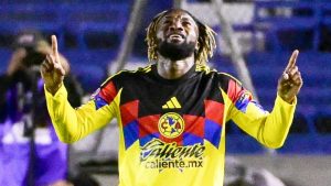 El francés Allan Saint Maximim, tuvo su primera titularidad con el América, demostrando su calidad en el terreno de juego.