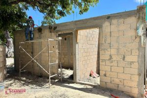 Área de sanitarios de los nuevos baños en el Panteón Colonia, diseñada para ofrecer espacios cómodos y seguros a los visitantes.