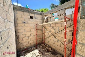 Construcción de los nuevos baños en el Panteón Colonia, con módulos modernos y accesibles para todos los visitantes.