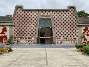 La biblioteca “José Marte´´ en el Parque Las Américas en Mérida, testigo de la historia y la riqueza cultural en Yucatán.