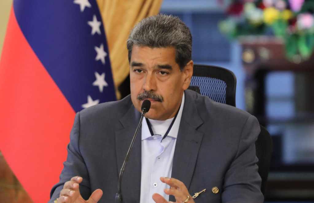 Despliegue militar terrestre y marítimo