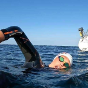 Veteranos ucranianos cruzan nadando el estrecho de Bósforo