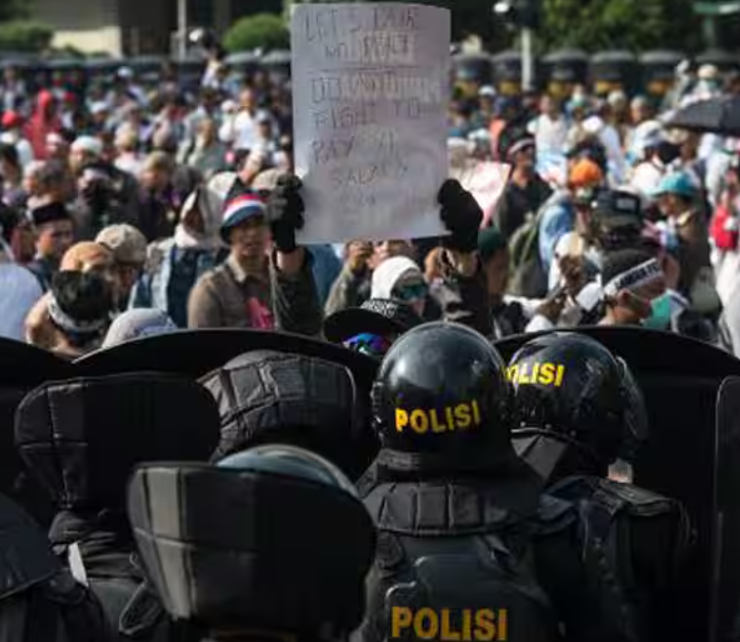 Desaparecidos tras las protestas en Indonesia, se buscan al menos a 20 personas