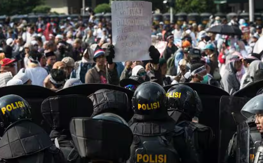 Desaparecidos tras las protestas en Indonesia, se buscan al menos a 20 personas