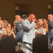 Dwayne Johnson recibe ovación de 15 minutos superando a 'Frankenstein' de Del Toro