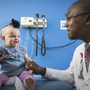 Doctor nigeriano hace historia al realizar una extraña y compleja cirugía