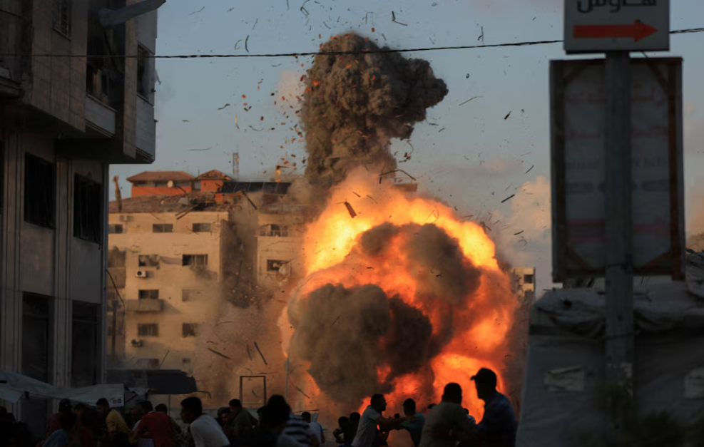 Gaza en ruinas: la ofensiva israelí continúa