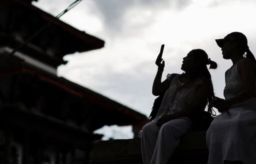 Historial de restricciones digitales en Nepal