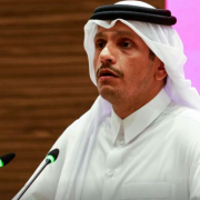 El Primer Ministro de Qatar Habla de Netanyahu: La Crisis Israelí y la Reacción Internacional