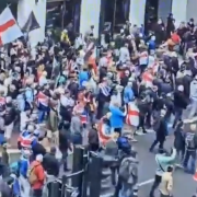 Marcha en londres con miles de manifestantes, incluso Elon Musk participó