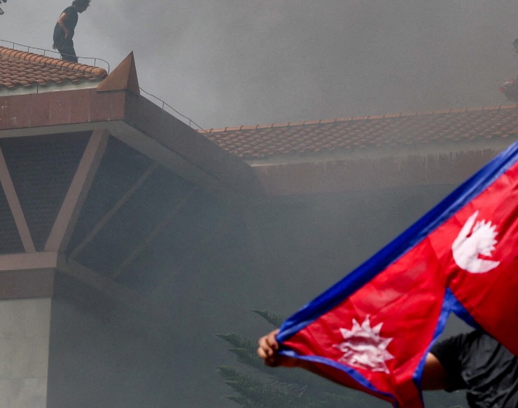 Levantan toque de queda en Nepal tras devastadoras protestas que cambiaron al país