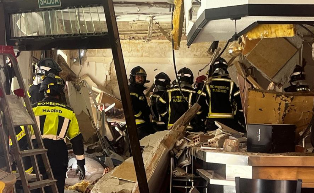 Equipos especiales trabajan en el lugar