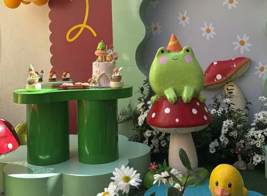 Una fiesta con diseño mágico: La creatividad de Cazzu como mamá