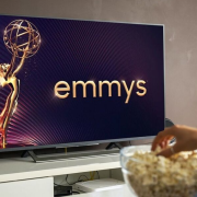 Principales ganadores de los Emmy 2025, los máximos premios de la televisión
