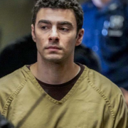 Desestiman cargos contra Luigi Mangione en Nueva York