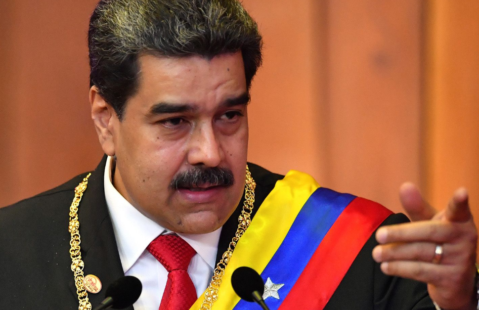Maduro se burla de su recompensa y desafía a Estados Unidos