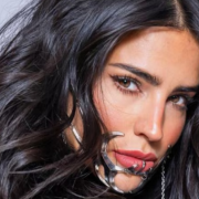 Bárbara de Regil huye de sus fans en Tlalnepantla y el momento se vuelve viral