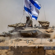 Israel sigue presionando con vehículos blindados intensificando la ofensiva en Gaza