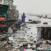 Ciudad en China paralizada por tifón, medidas extremas ante clima extremo