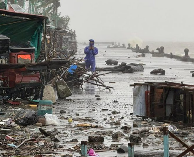Ciudad en China paralizada por tifón, medidas extremas ante clima extremo