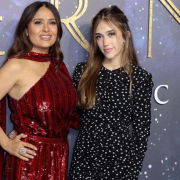 Salma Hayek celebra los 18 de su hija en un impresionante castillo europeo