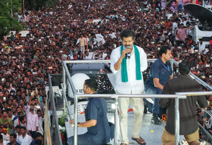 Estampida en India, múltiples heridos en evento político