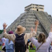 Chichén Itzá rompe récord de visitantes en el equinoccio de otoño