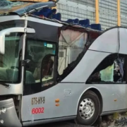 Chofer de autobús es detenido tras accidente en Atlacomulco