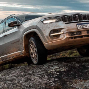 ¿Cómo es la Jeep Commander 2025 en México?