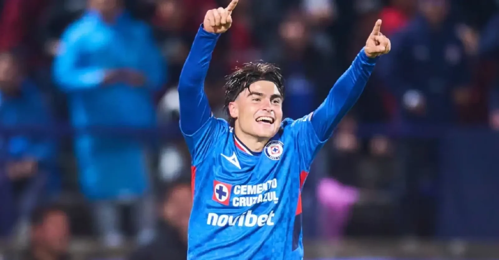 Cruz Azul consiguió la victoria en épica remontada