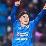 Cruz Azul consiguió la victoria en épica remontada